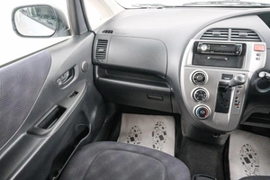 Хетчбэк Toyota Ractis 2006 года, 629000 рублей, Красноярск