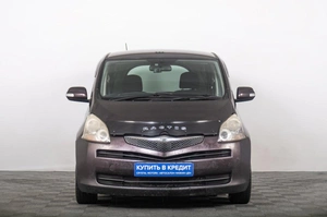 Хетчбэк Toyota Ractis 2010 года, 629000 рублей, Томск