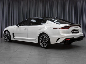 Лифтбек Kia Stinger 2018 года, 2999000 рублей, Тюмень