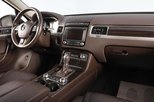 Внедорожник Volkswagen Touareg 2015 года, 3389000 рублей, Новосибирск