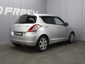 Хетчбэк Suzuki Swift 2011 года, 710000 рублей, Омск