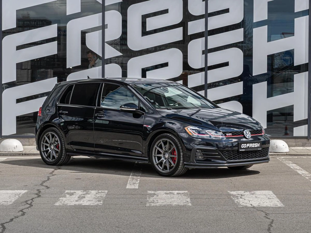 Хетчбэк Volkswagen Golf GTI 2019 года, 3100000 рублей, Краснодар