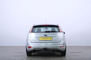 Хетчбэк Ford Focus 2010 года, 799000 рублей, Омск