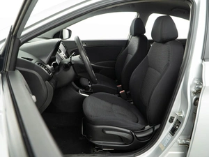 Седан Hyundai Solaris 2015 года, 998999 рублей, Москва