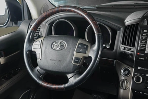 Внедорожник Toyota Land Cruiser 2010 года, 3299000 рублей, Тюмень