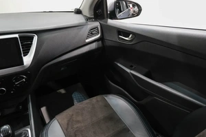Седан Hyundai Solaris 2017 года, 929000 рублей, Новокузнецк