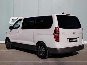 Минивэн Hyundai H-1 2019 года, 2749000 рублей, Большой Сочи