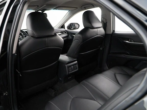 Седан Toyota Camry 2021 года, 3369050 рублей, Москва