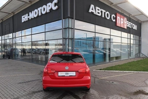 Седан Volkswagen Jetta 2012 года, 1160000 рублей, Мирное