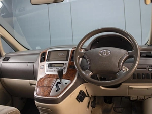 Минивэн Toyota Alphard 2004 года, 1330000 рублей, Омск