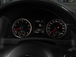 Внедорожник Volkswagen Tiguan 2013 года, 1269000 рублей, Тюмень