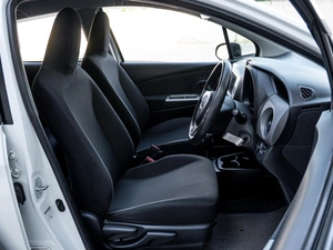Хетчбэк Toyota Vitz 2016 года, 970000 рублей, Краснодар