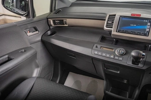 Минивэн Honda Freed 2012 года, 1229000 рублей, Томск