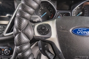 Внедорожник Ford Kuga 2013 года, 1349000 рублей, Томск