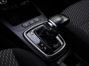 Хетчбэк Kia Rio X-Line 2019 года, 1749000 рублей, Краснодар