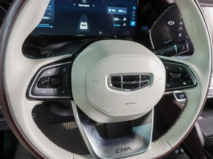 Внедорожник Geely Monjaro 2024 года, 3369000 рублей, Воронеж
