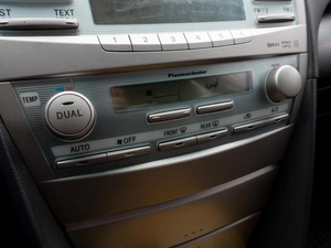 Седан Toyota Camry 2007 года, 1049000 рублей, Саратов