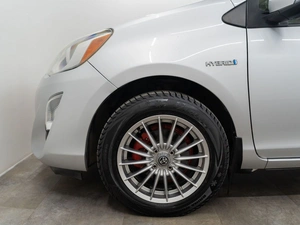 Хетчбэк Toyota Prius C 2016 года, 1275000 рублей, Красноярск