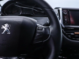 Хетчбэк Peugeot 208 2013 года, 710000 рублей, Красноярск