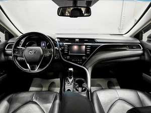 Седан Toyota Camry 2019 года, 2380000 рублей, Красноярск