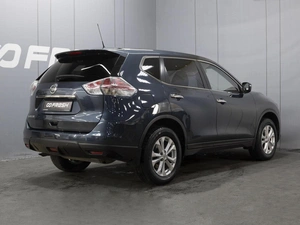 Внедорожник Nissan X-Trail 2015 года, 1610000 рублей, Омск