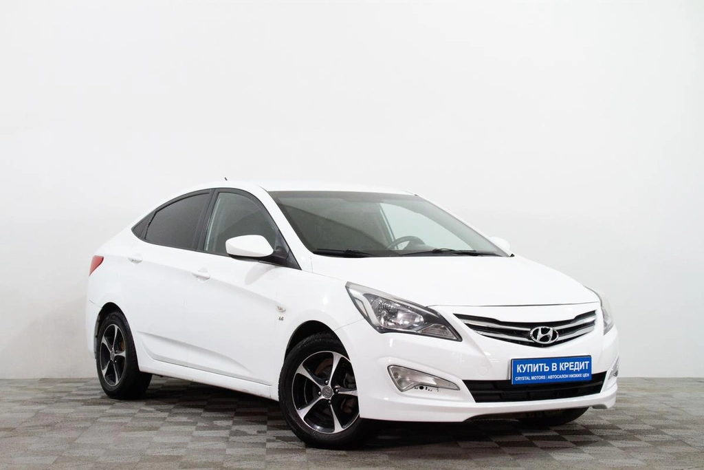 Седан Hyundai Solaris 2014 года, 879000 рублей, Сургут