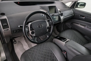 Лифтбек Toyota Prius 2008 года, 749000 рублей, Красноярск