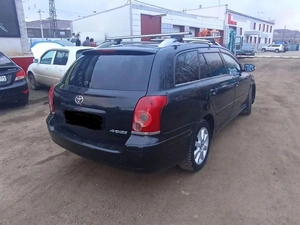 Лифтбек Toyota Avensis 2008 года, 1076700 рублей, Красноярск