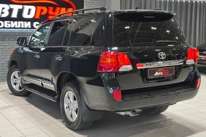 Внедорожник Toyota Land Cruiser 2014 года, 4200000 рублей, Красноярск