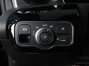 Седан Mercedes-benz CLA-класс 2019 года, 2999000 рублей, Аксай