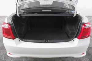 Седан Toyota Corolla Axio 2018 года, 1389000 рублей, Кемерово
