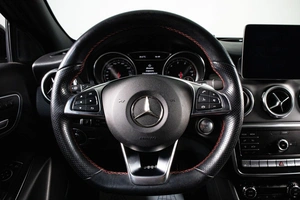 Внедорожник Mercedes-benz GLA-класс 2018 года, 2899000 рублей, Сургут