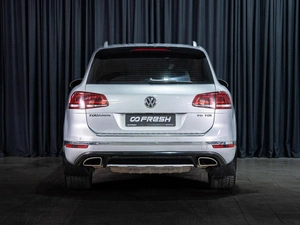 Внедорожник Volkswagen Touareg 2016 года, 3450000 рублей, Волгоград