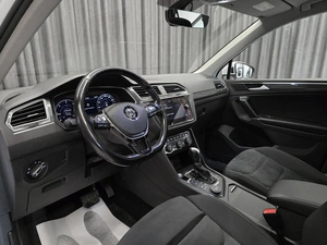 Внедорожник Volkswagen Tiguan 2017 года, 2199000 рублей, Красноярск