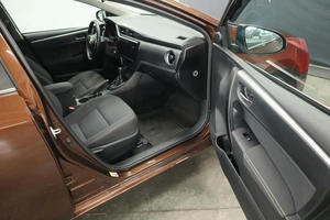 Седан Toyota Corolla 2017 года, 1615000 рублей, Курск