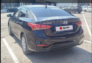 Седан Hyundai Solaris 2017 года, 1000000 рублей, Красноярск