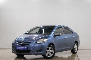 Седан Toyota Yaris 2007 года, 559000 рублей, Новокузнецк