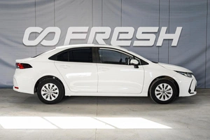 Седан Toyota Corolla 2020 года, 1890000 рублей, Ульяновск