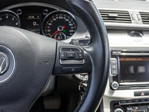 Седан Volkswagen Passat 2011 года, 1474000 рублей, Краснодар