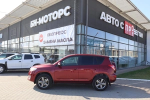 Внедорожник Toyota RAV4 2010 года, 1300000 рублей, Мирное