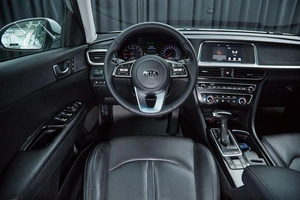 Седан Kia Optima 2019 года, 2097000 рублей, Красноярск