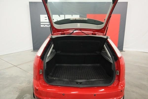 Хэтчбек Ford Focus 2011 года, 810000 рублей, Курск