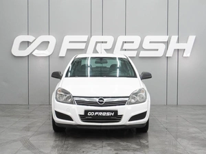 Седан Opel Astra 2013 года, 624000 рублей, Воронеж