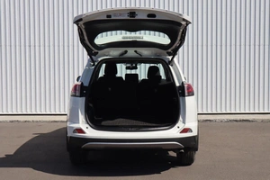 Внедорожник Toyota RAV4 2018 года, 2320000 рублей, Брянск