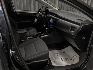 Седан Toyota Corolla 2014 года, 1149000 рублей, Красноярск