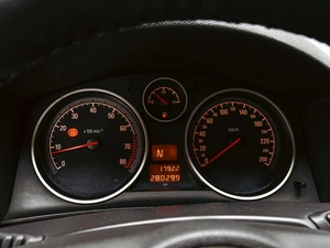 Седан Opel Astra 2011 года, 590000 рублей, Краснодар