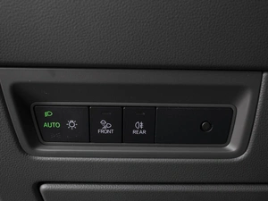 Внедорожник Volkswagen Touareg 2019 года, 5100000 рублей, Омск