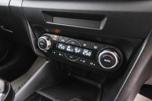Седан Mazda Axela 2018 года, 1549000 рублей, Красноярск