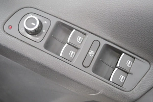 Внедорожник Volkswagen Tiguan 2013 года, 899000 рублей, Омск