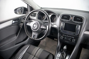 Хетчбэк Volkswagen Golf 2012 года, 849000 рублей, Пермь